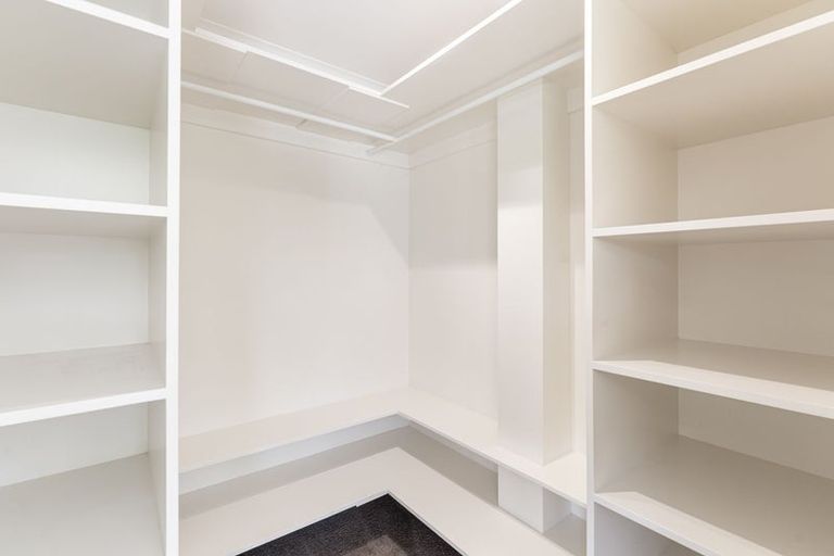 Photo of property in 2 Rosebank Grove, Waikanae, 5036