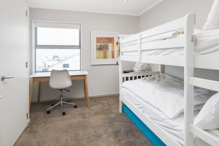 Photo of property in Oxleys Rock Apartments, 401/6 London Quay, Picton, 7220