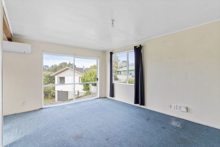 Photo of property in 18 Chislehurst Street, Henderson, Auckland, 0612