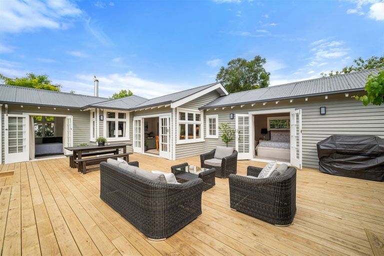 Photo of property in 35 Alpha Avenue, Strowan, Christchurch, 8052