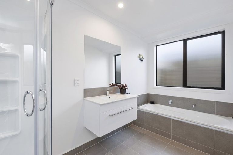 Photo of property in 24 Bastille Court, Rangatira Park, Taupo, 3330