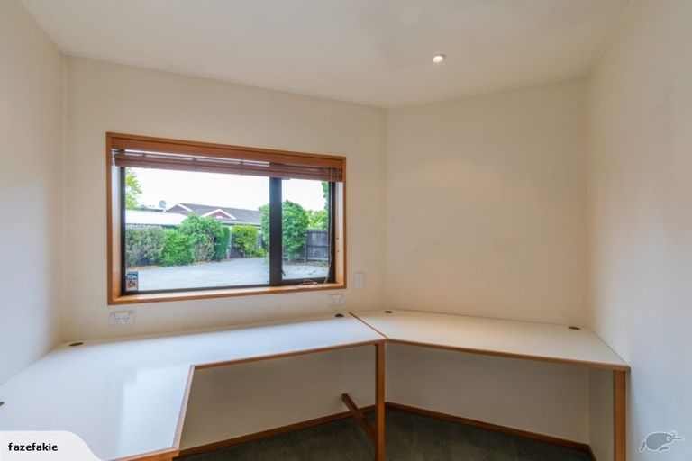 Photo of property in 73 Corfe Street, Ilam, Christchurch, 8041