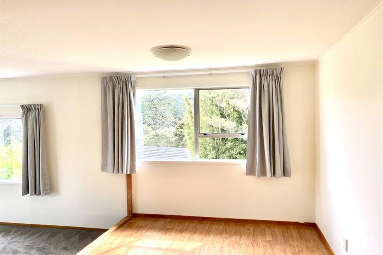 Photo of property in 88 Spinella Drive, Bayview, Auckland, 0629