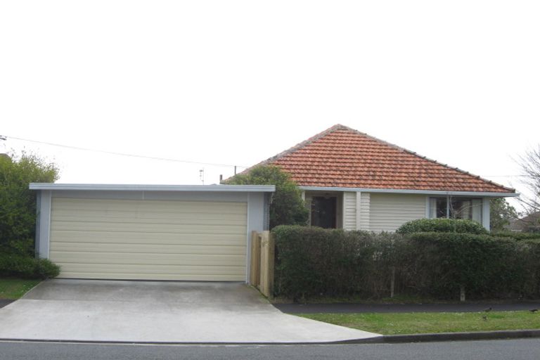Photo of property in 47 Drake Street, Vogeltown, New Plymouth, 4310