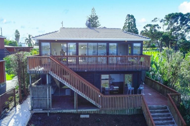 Photo of property in 7 Ferry Parade, Herald Island, Auckland, 0618