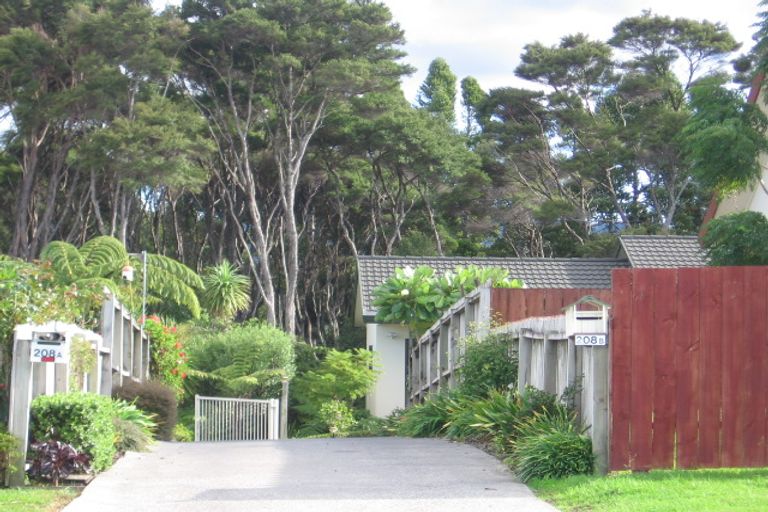 Photo of property in 208b Glengarry Road, Glen Eden, Auckland, 0602