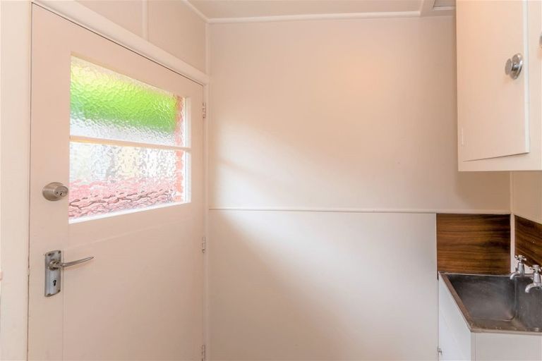 Photo of property in 72 Cutts Road, Russley, Christchurch, 8042