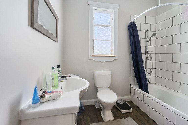 Photo of property in 119 Roberts Line, Kelvin Grove, Palmerston North, 4414