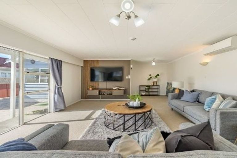 Photo of property in 81 Bell Road, Waiwhetu, Lower Hutt, 5010