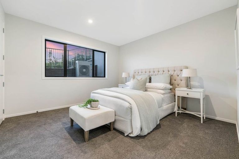 Photo of property in 29 Kumukumu Road, Long Bay, Auckland, 0630