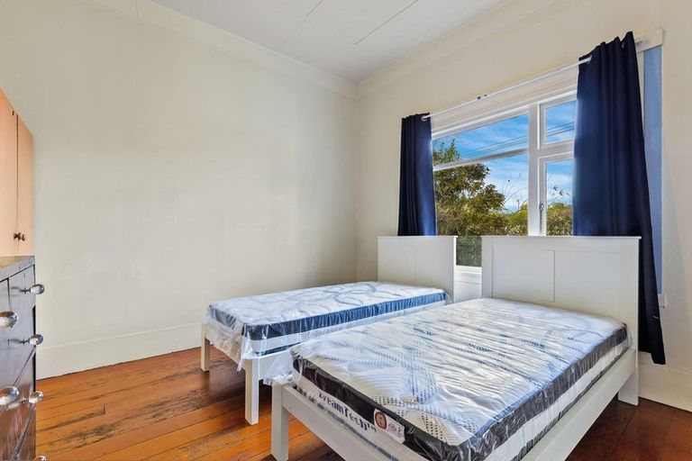 Photo of property in 141 Geraldine Street, Edgeware, Christchurch, 8013