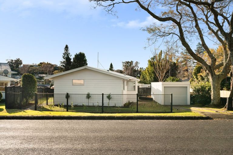 Photo of property in 117 Sutherland Road, Brookfield, Tauranga, 3110