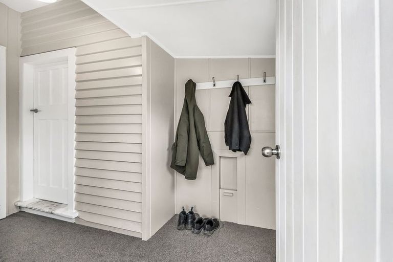 Photo of property in 15 Fulham Street, Islington, Christchurch, 8042