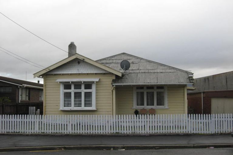Photo of property in 16 Bay View Road, South Dunedin, Dunedin, 9012