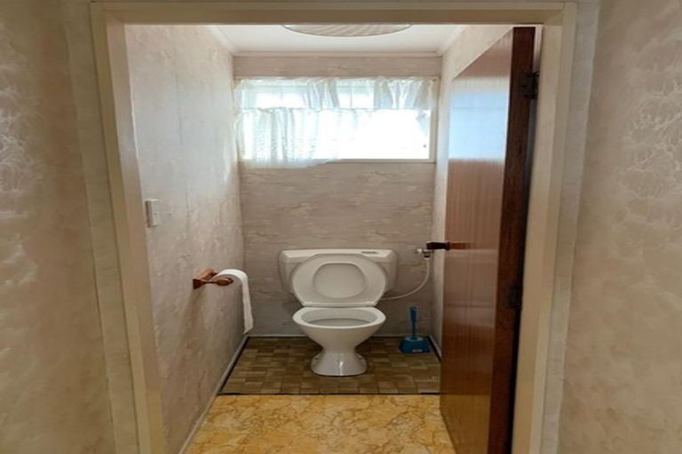 Photo of property in 2/126 Astley Avenue, New Lynn, Auckland, 0600