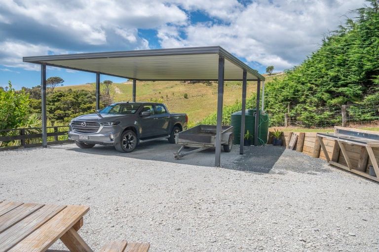 Photo of property in 34 Opoi Lane, Cable Bay, 0420