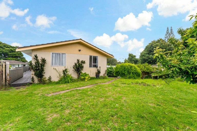 Photo of property in 4 Chibnall Place, Conifer Grove, Takanini, 2112