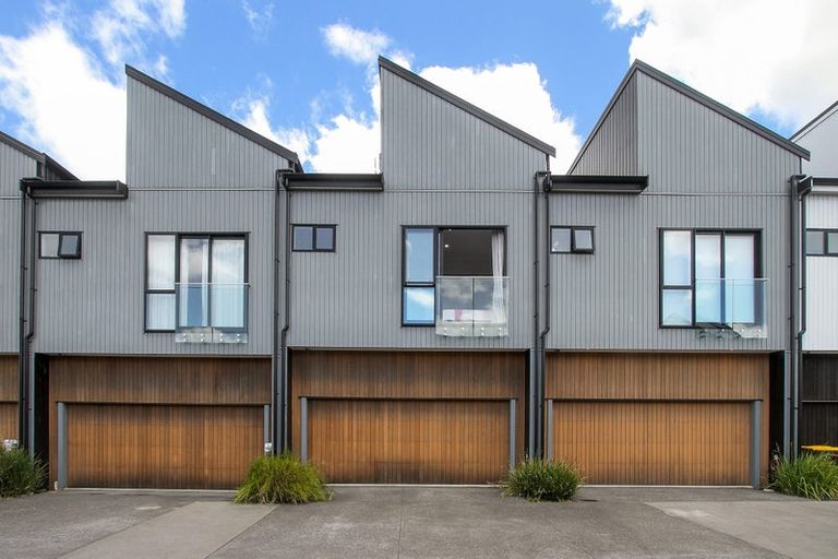 Photo of property in 93 Bomb Point Drive, Hobsonville, Auckland, 0616