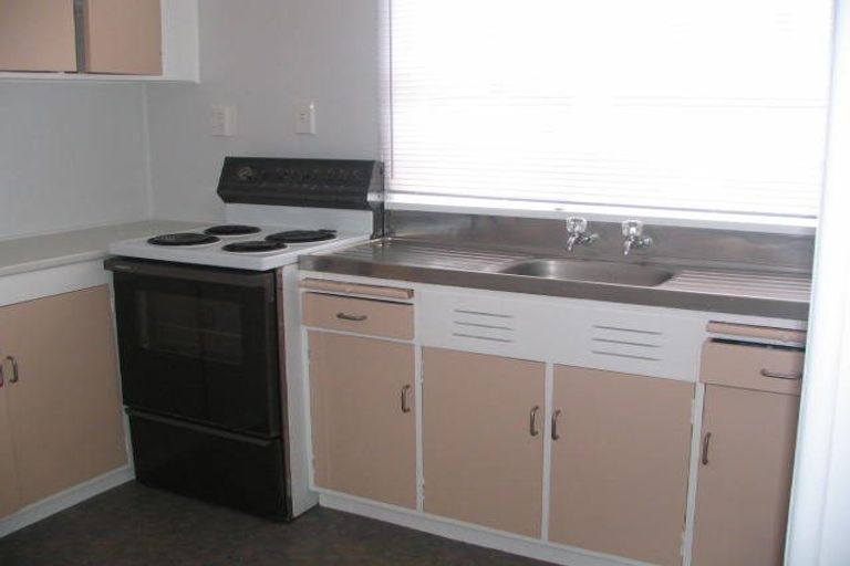 Photo of property in 28-30 Lake Pupuke Drive, Takapuna, Auckland, 0622