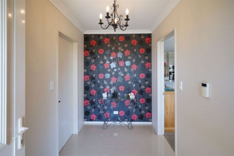 Photo of property in 9 Tutaipatu Avenue, Pegasus, 7612