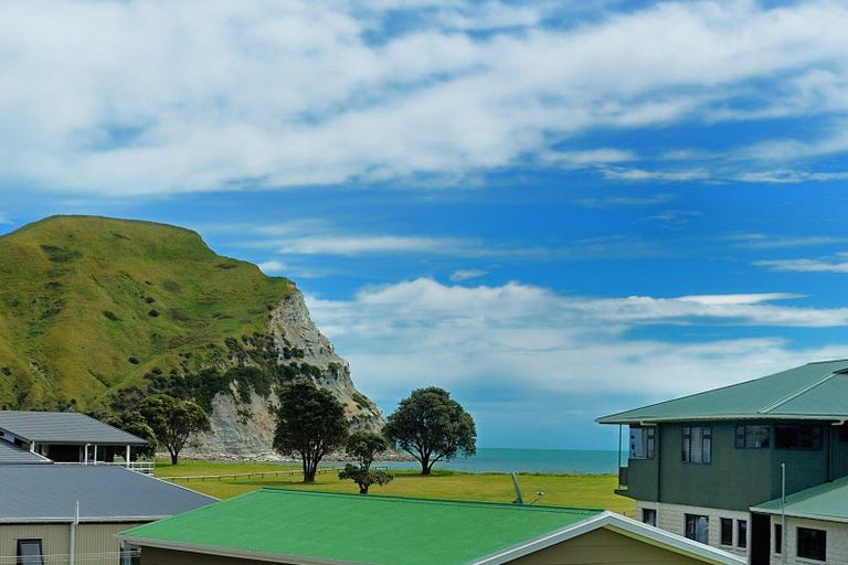 Photo of property in 5 Bill Nolan Place, Mahia, 4198