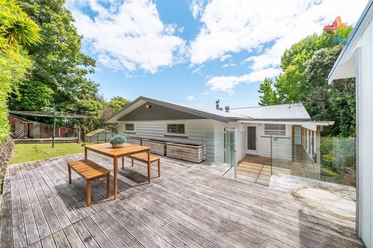Photo of property in 49b Norton Park Avenue, Fairfield, Lower Hutt, 5011
