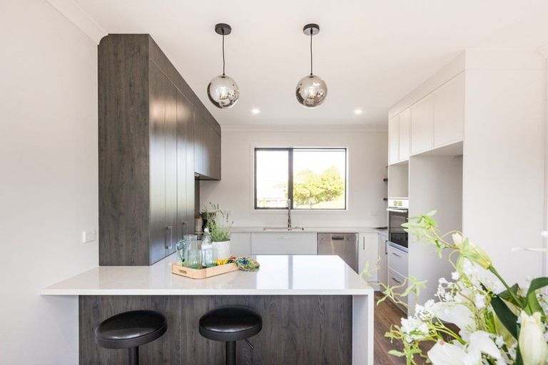 Photo of property in 110 Roberts Line, Kelvin Grove, Palmerston North, 4414