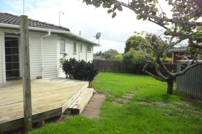 Photo of property in 18 Maroubra Place, Botany Downs, Auckland, 2010