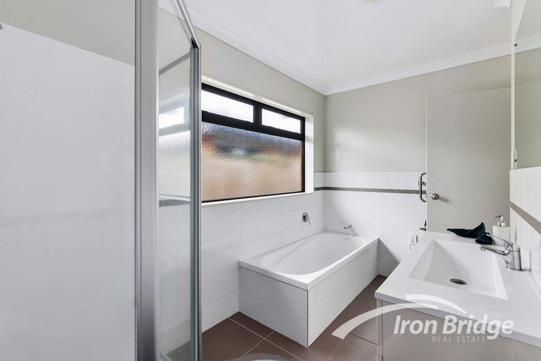 Photo of property in 60 Airfield Road, Takanini, 2112