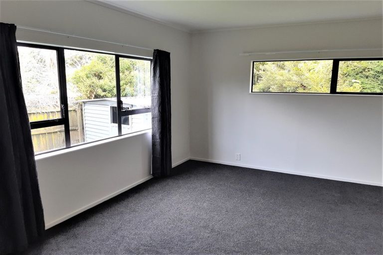 Photo of property in 56 Halberg Street, Glenfield, Auckland, 0629