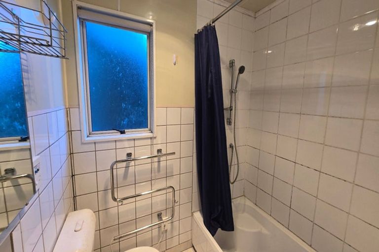 Photo of property in 13a Romney Square, Tawa, Wellington, 5028