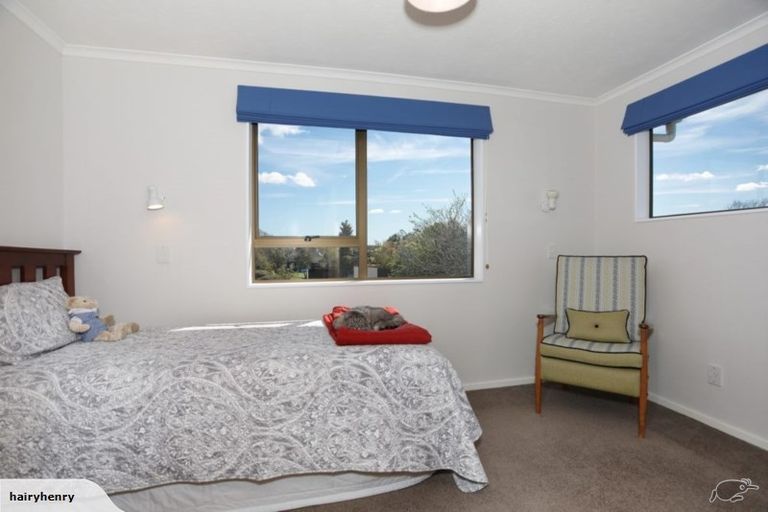 Photo of property in 1 Ngahere Court, Awapuni, Palmerston North, 4412