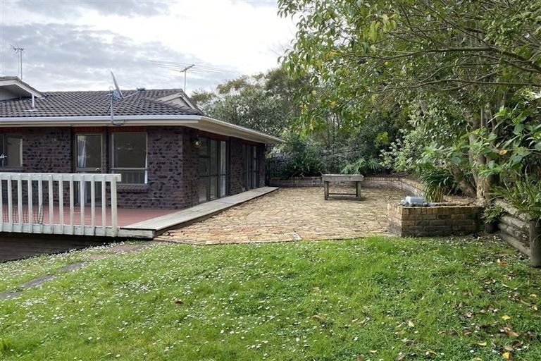 Photo of property in 23 John Downs Drive, Browns Bay, Auckland, 0630
