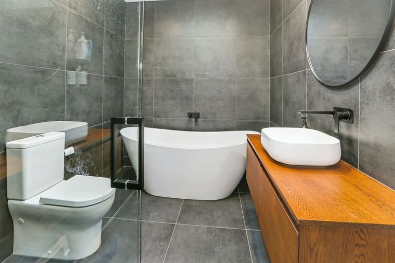 Photo of property in 20 Omaka Place, Aotea, Porirua, 5024