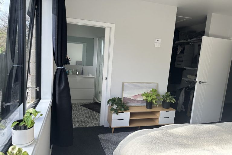 Photo of property in 8 Moore Street, Milton, 9220