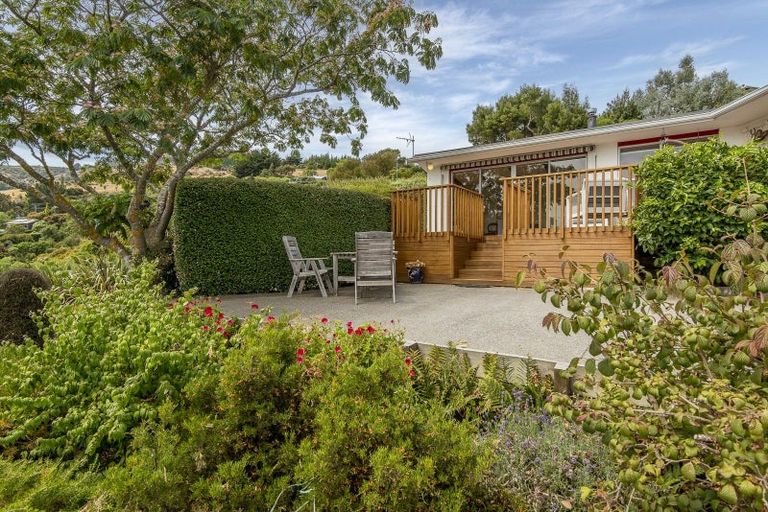Photo of property in 11 Ngaio Lane, Charteris Bay, Lyttelton, 8971