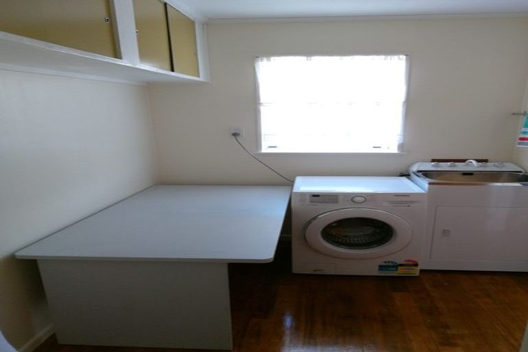 Photo of property in 3 Sorrel Crescent, Bucklands Beach, Auckland, 2012