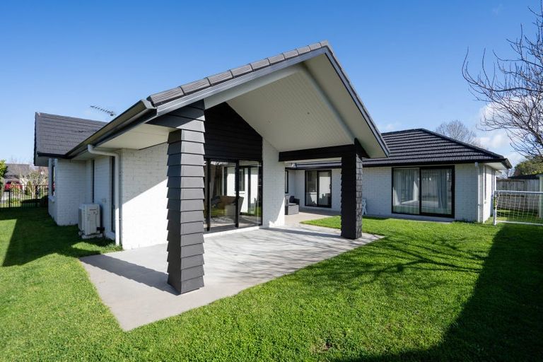 Photo of property in 24 Lilac Close, Cambridge, 3434