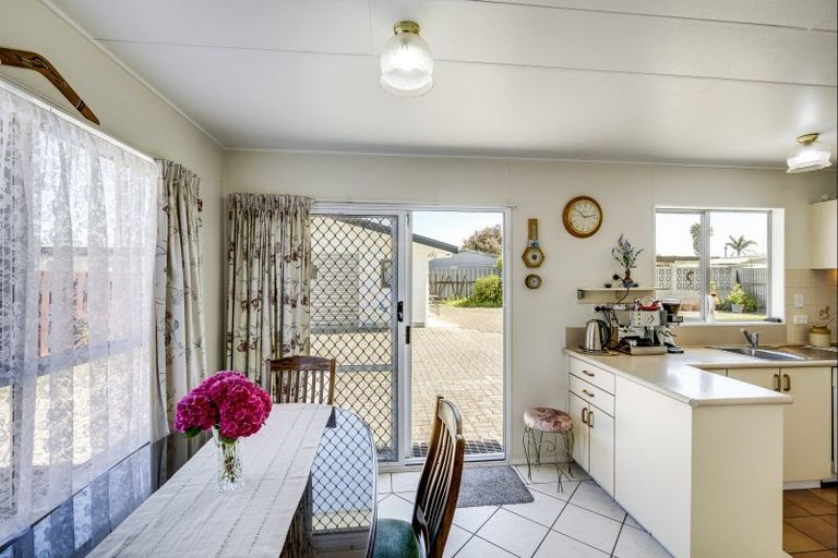 Photo of property in 38 Glamorgan Avenue, Tamatea, Napier, 4112