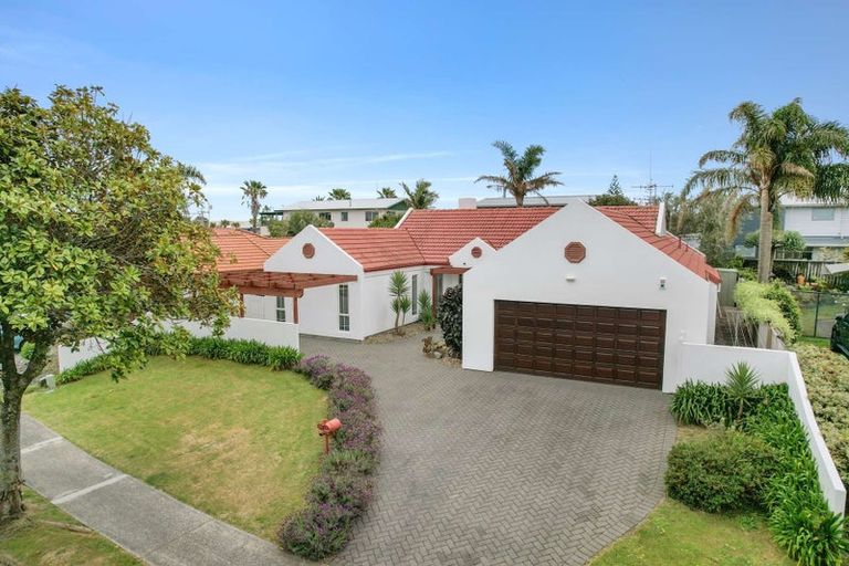 Photo of property in 5 Nautilus Drive, Papamoa Beach, Papamoa, 3118