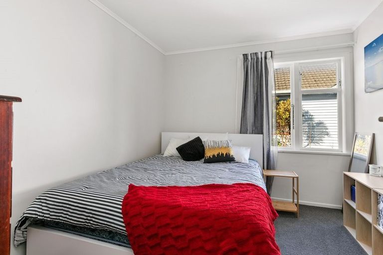 Photo of property in 62 Main Road, Wainuiomata, Lower Hutt, 5014