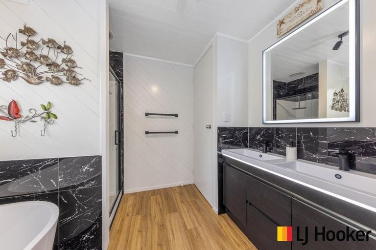 Photo of property in 189 Carnoustie Drive, Wattle Downs, Auckland, 2103