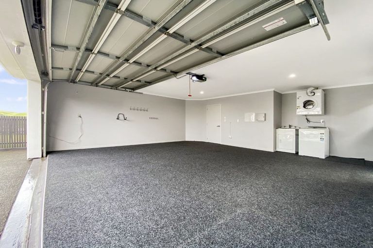 Photo of property in 14 Foxham Terrace, Churton Park, Wellington, 6037