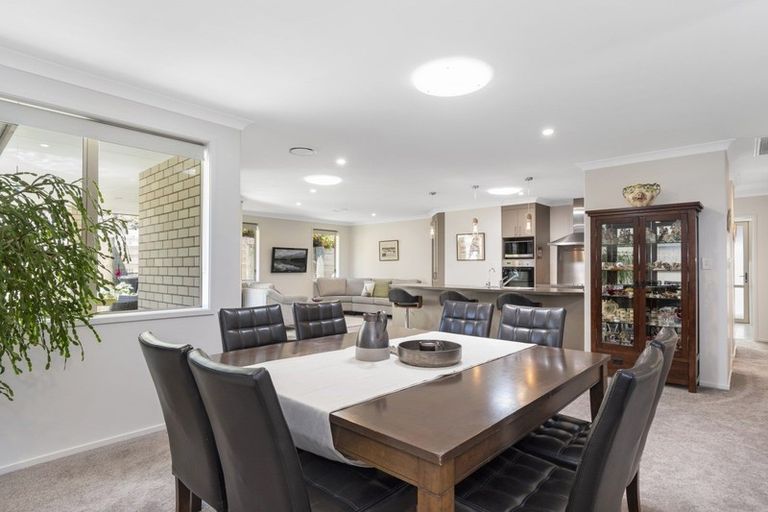 Photo of property in 28 Cotswold Place, Ohauiti, Tauranga, 3112