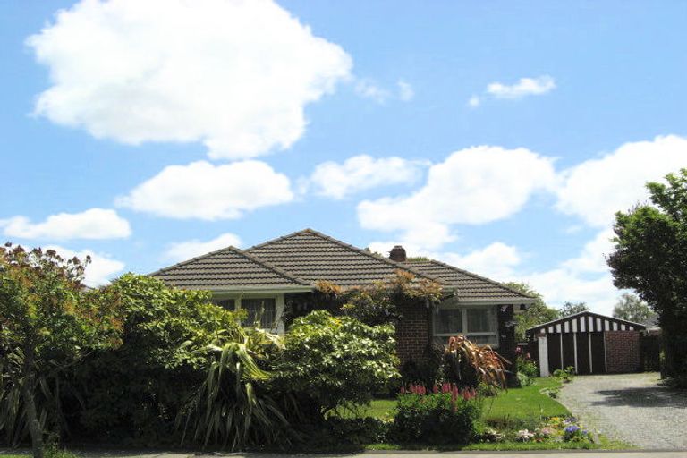 Photo of property in 53 Appleby Crescent, Burnside, Christchurch, 8053