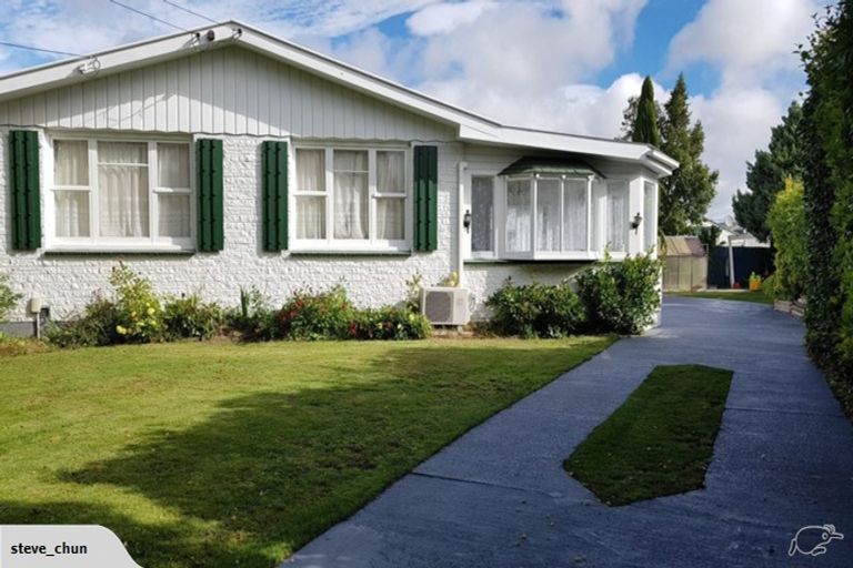 Photo of property in 8 Risby Place, Burnside, Christchurch, 8053