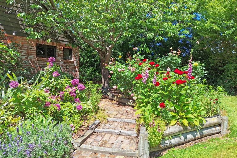 Photo of property in 3 Allan Street, Waimate, 7924