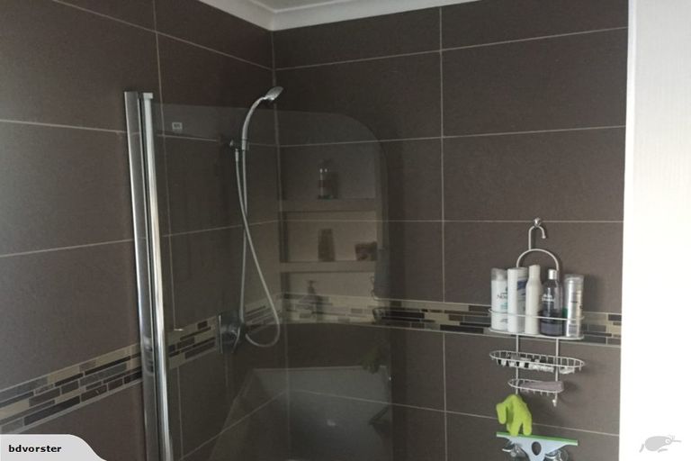 Photo of property in 8 Lacy Gate Place, Woodend, 7610