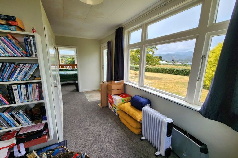 Photo of property in 663 Seven Mile Road, Runanga, 7803