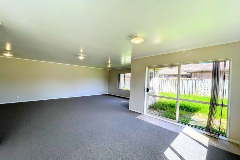 Photo of property in 16 Kamaka Road, Mangere Bridge, Auckland, 2022